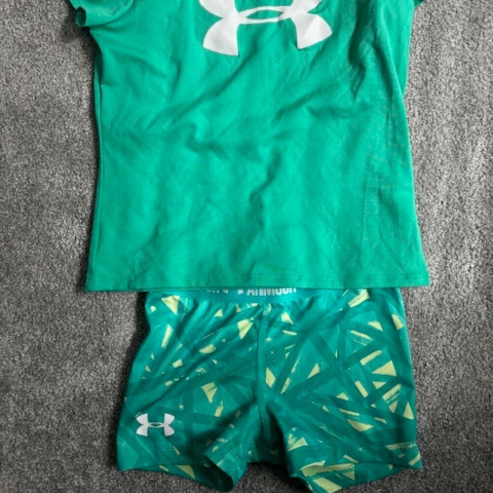 Girls Under Armour Shirt and Short Combo Size XS